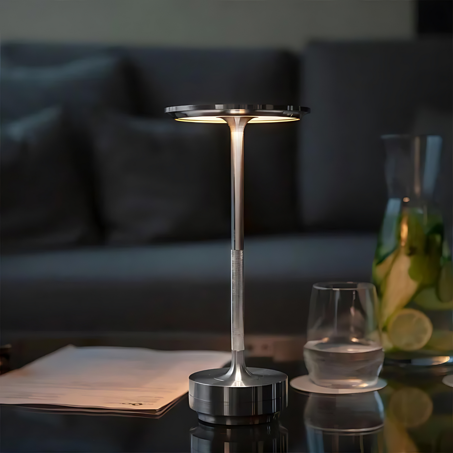 Bordslampe Iron – Portabel Batteridrevet Lampe med 4000 mAh for Hjemmet og Utendørsbruk