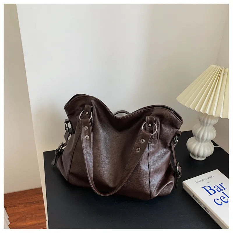 Althea Skulderveske – Stor & Elegant Håndveske med Romslig Design | Perfekt for Jobb, Reise & Hverdag