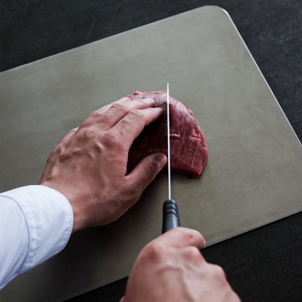 SteelBoard™ Skjærefjøl i Rustfritt Stål – Antibakteriell, Holdbar og Knivvennlig for Hygienisk Matlaging