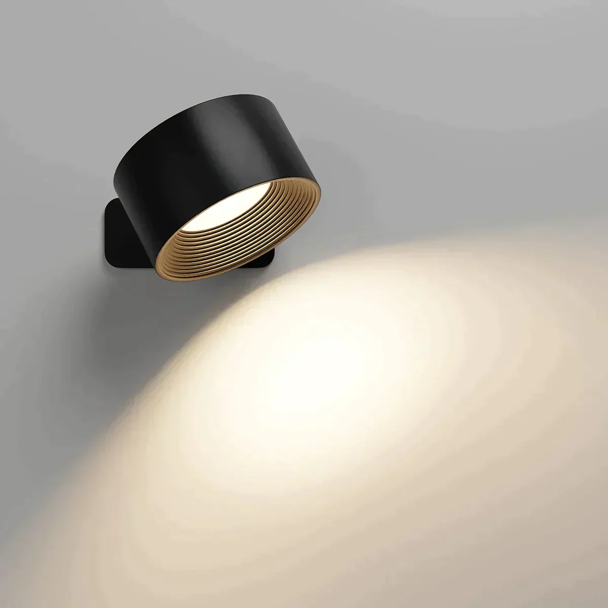 VersaLamp | Trådløs Vegglampe med Fleksibel Design