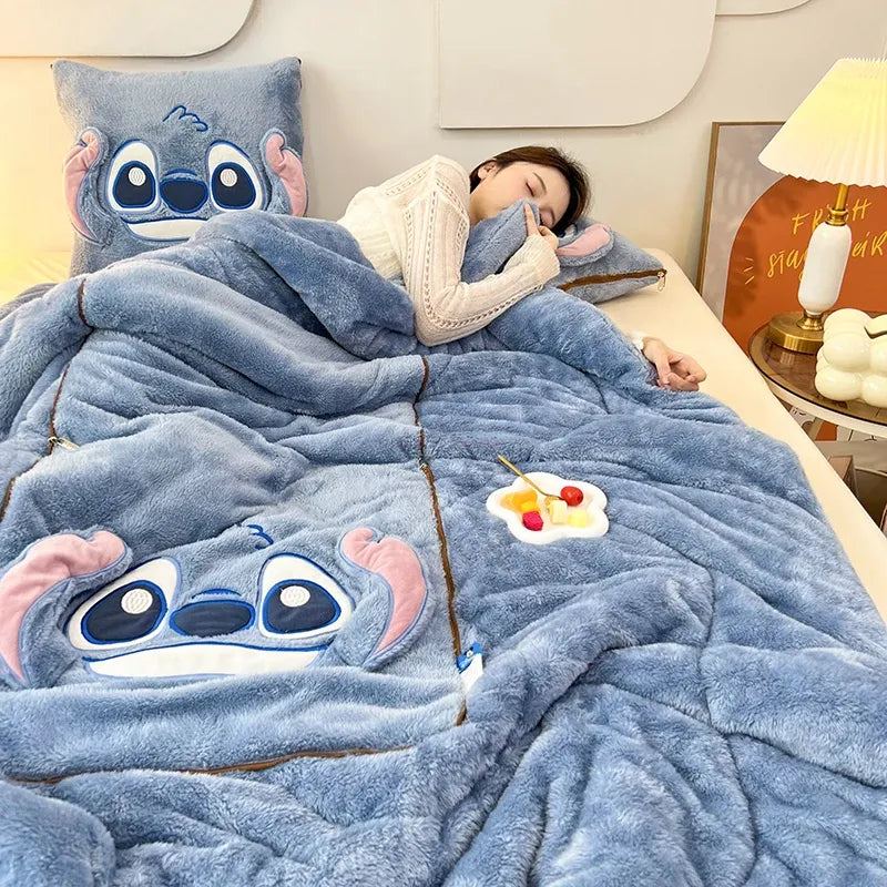 CozyNest - Teppe Med Pute