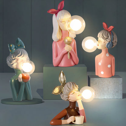 Artisan Sisters Bordlampe – Håndlaget Designerlampe i Tre & Tekstil | Elegant & Stemningsfull Belysning til Hjem & Kontor